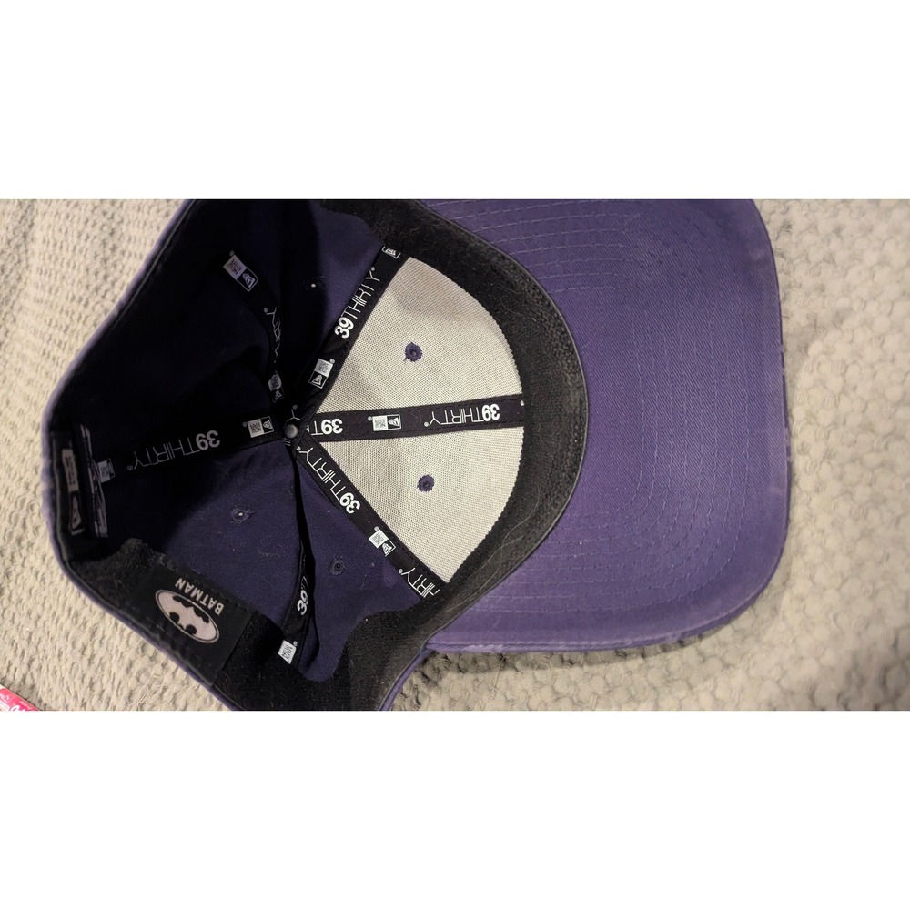 New Era Joker 39THIRTY Hat M/L Purple HA HA Print Batman DC Comics Stretch Cap - Picture 2 of 5